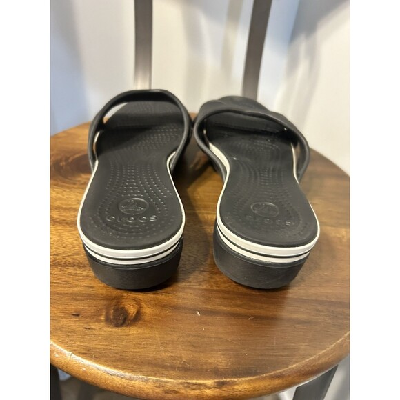 Women’s Crocs Sandal Black With White Stripe US Size 7 Criss Cross Slip-On Wedge - Picture 6 of 6